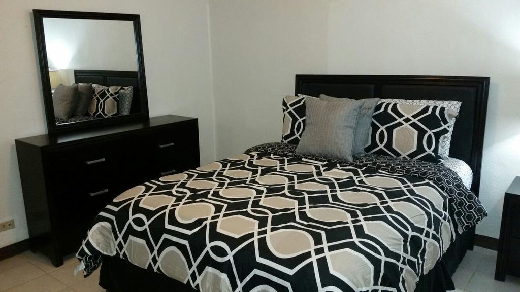 Beautiful 2 Bedroom 1 Bath Tamuning Exterior photo